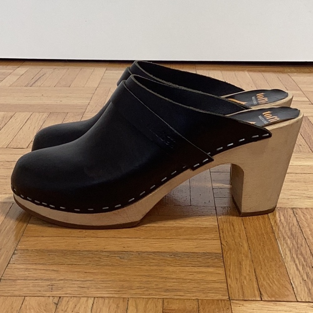 Swedish Hasbeens Slip In Classic Clogs 38